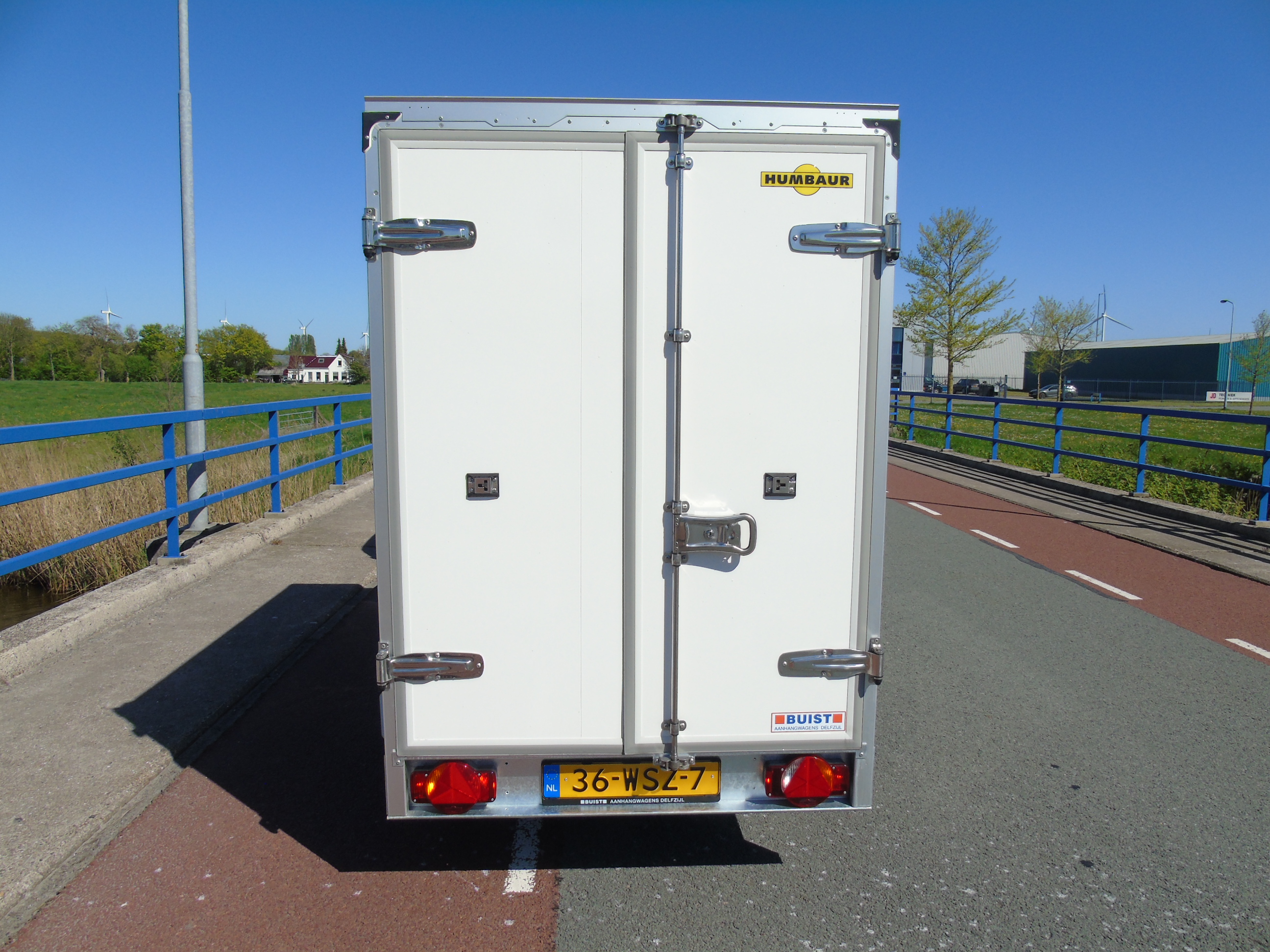Voorraad aanhangwagen Humbaur HK132614-18PF30 PurFerro enkelasser gesloten bakwagen