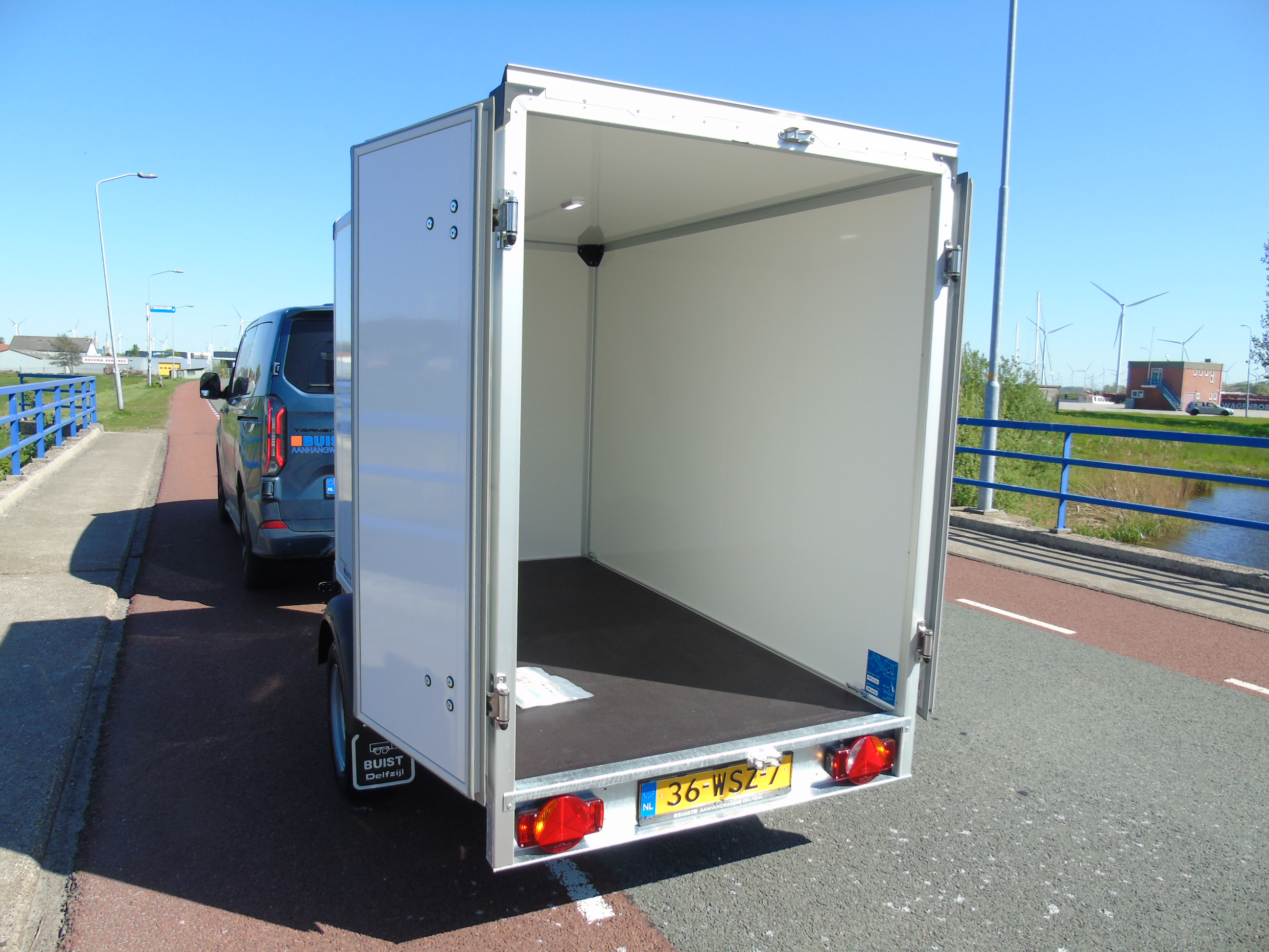 Voorraad aanhangwagen Humbaur HK132614-18PF30 PurFerro enkelasser gesloten bakwagen