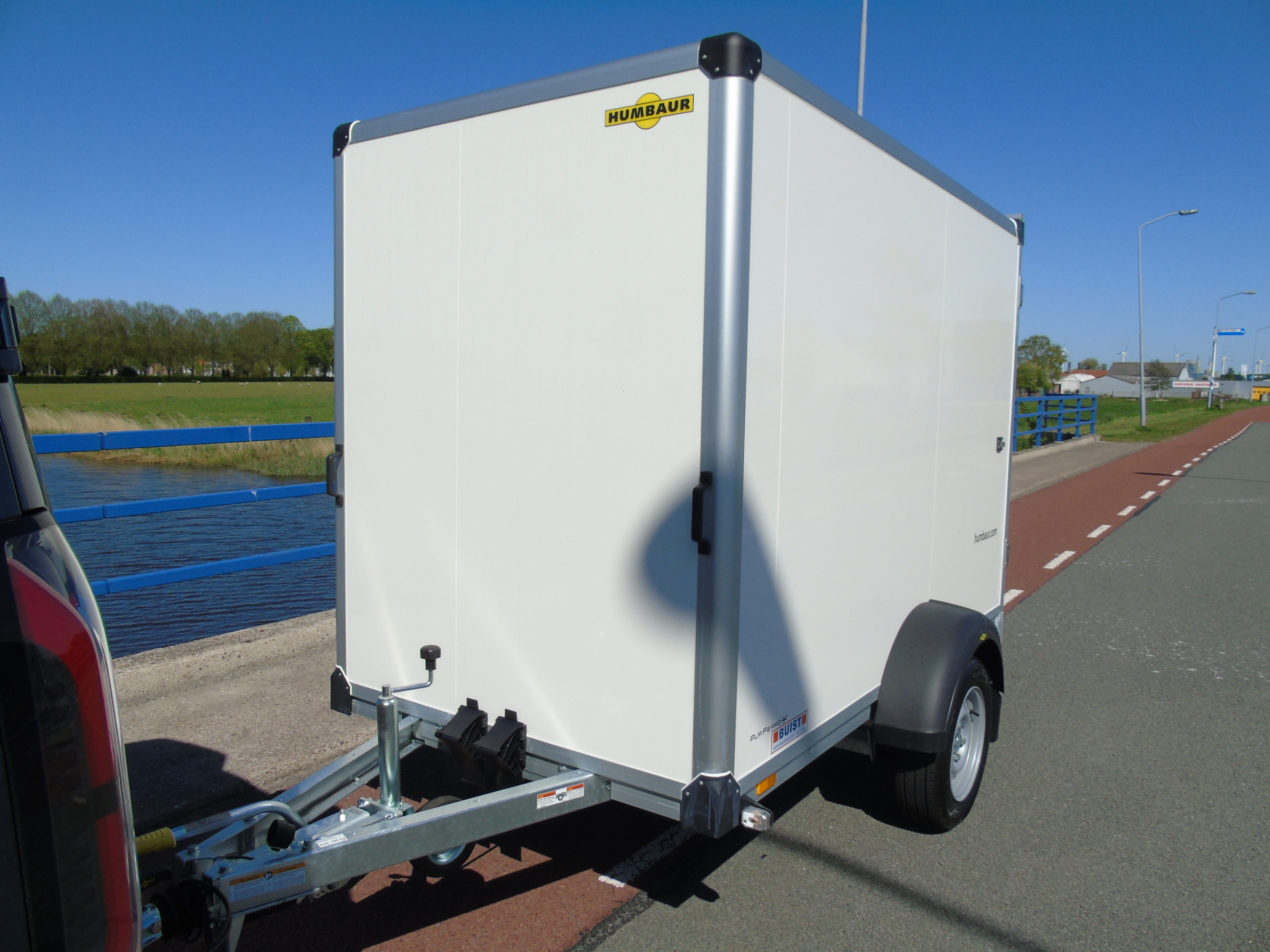 Voorraad aanhangwagen Humbaur HK132614-18PF30 PurFerro enkelasser gesloten bakwagen