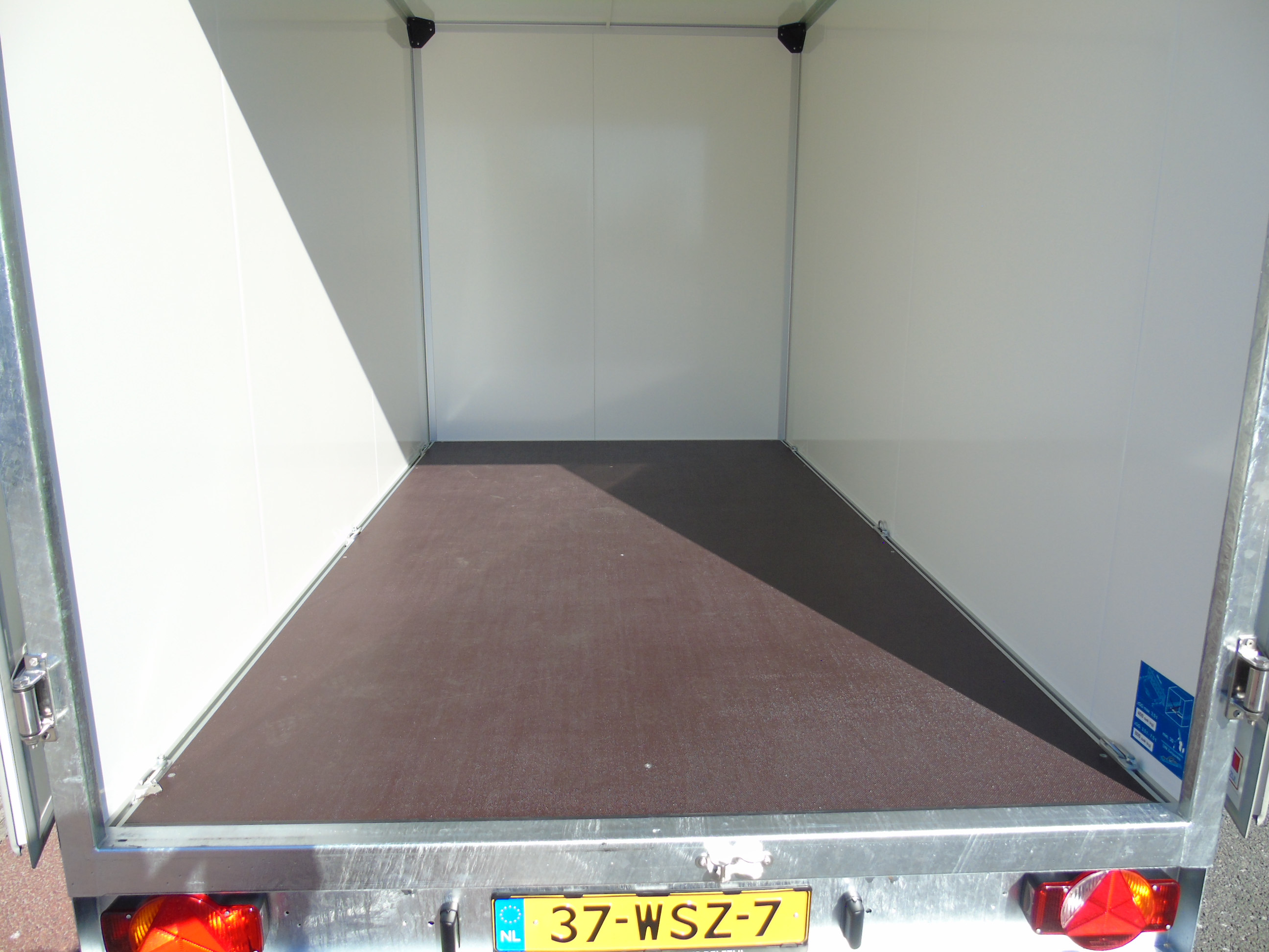 Voorraad aanhangwagen Humbaur HK253218-20PF30 PurFerro tandemasser gesloten bakwagen