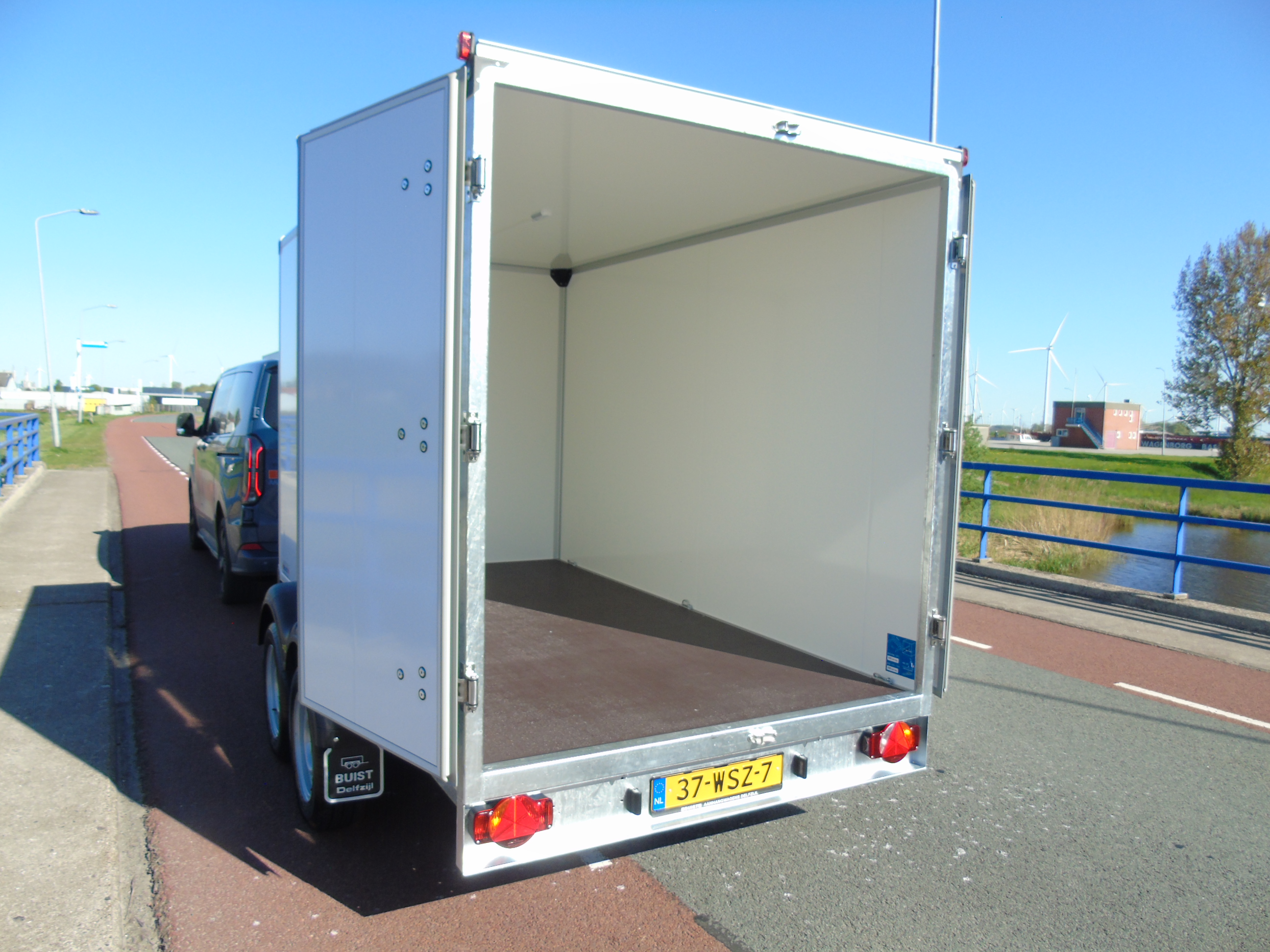 Voorraad aanhangwagen Humbaur HK253218-20PF30 PurFerro tandemasser gesloten bakwagen