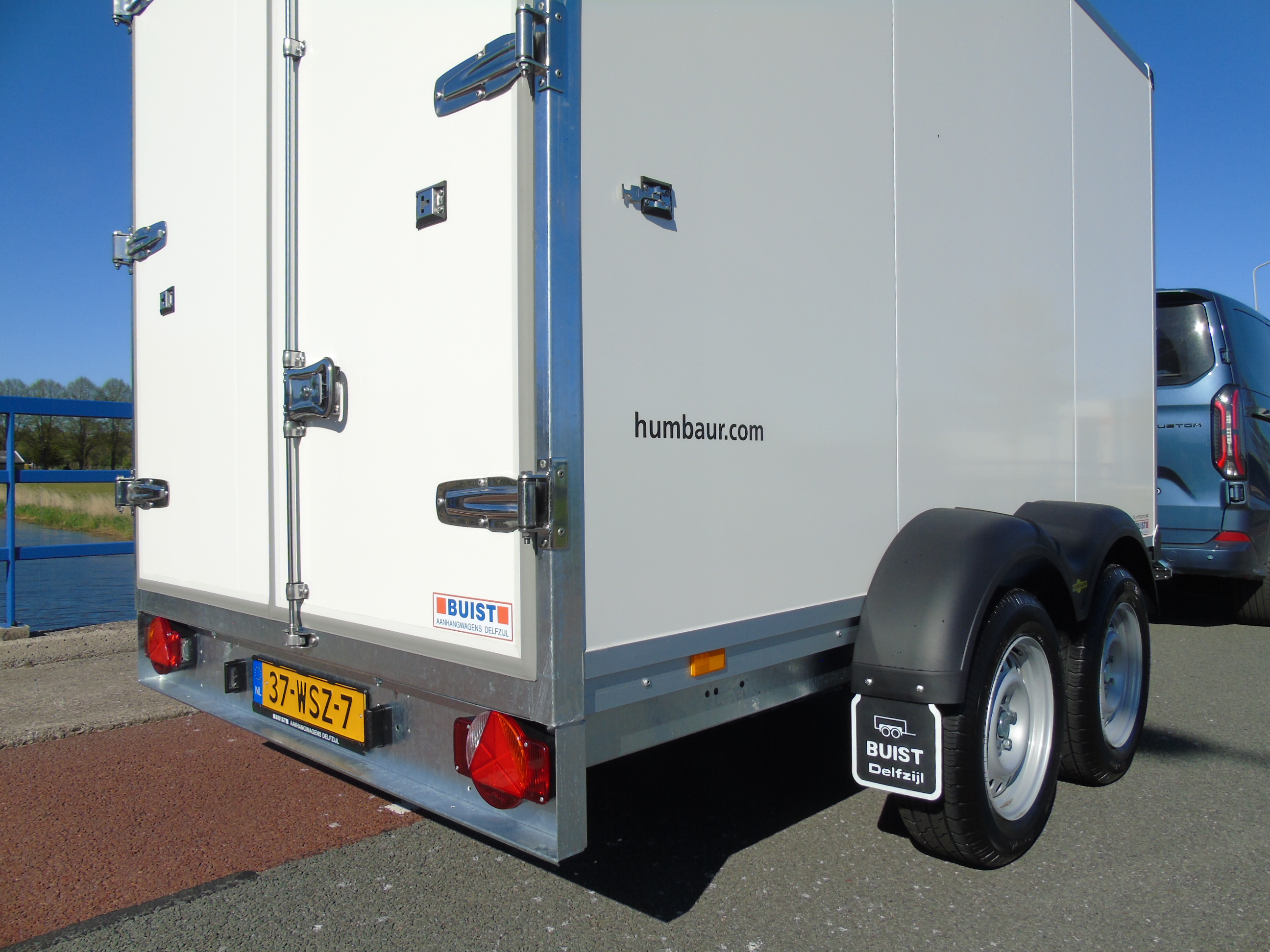 Voorraad aanhangwagen Humbaur HK253218-20PF30 PurFerro tandemasser gesloten bakwagen