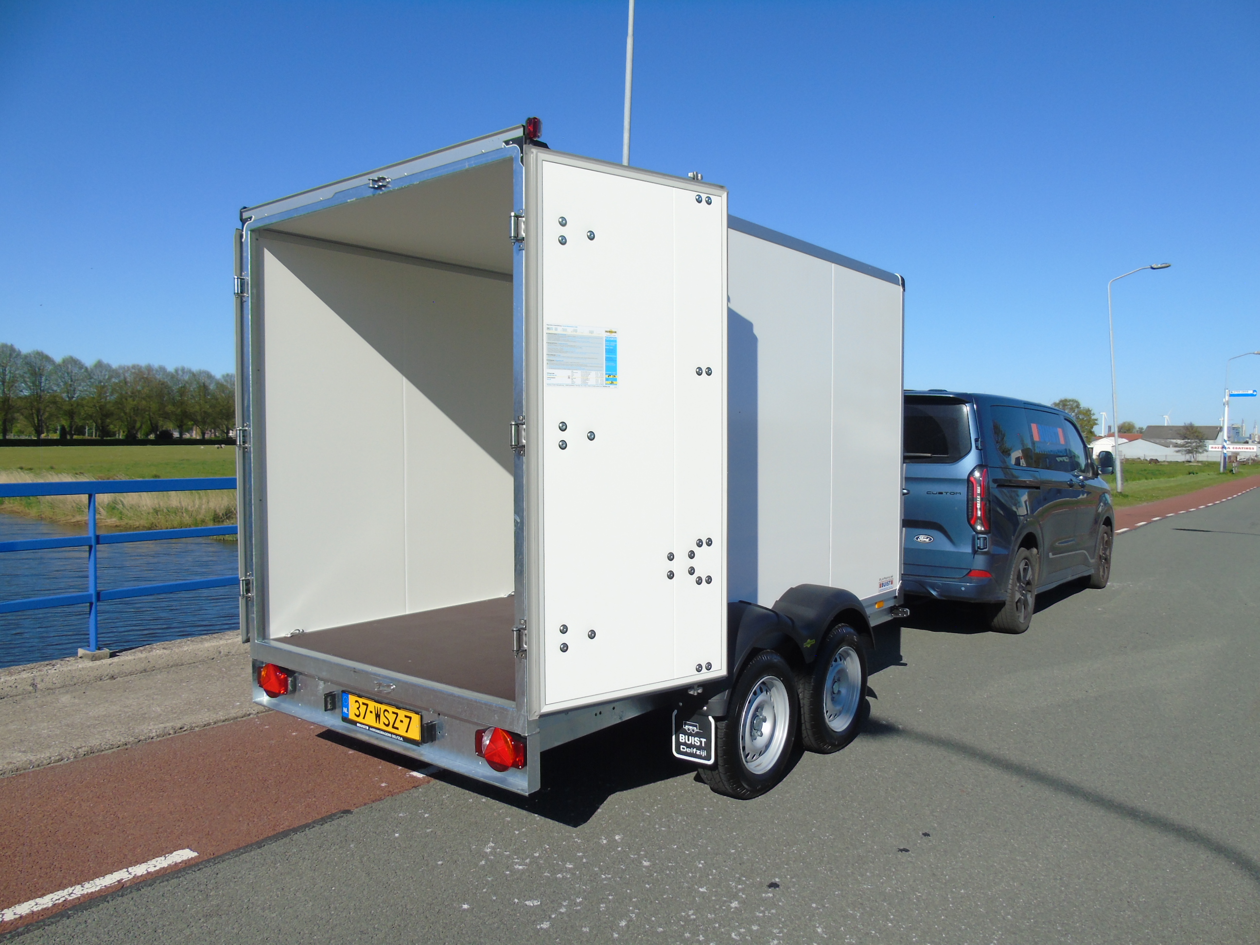 Voorraad aanhangwagen Humbaur HK253218-20PF30 PurFerro tandemasser gesloten bakwagen