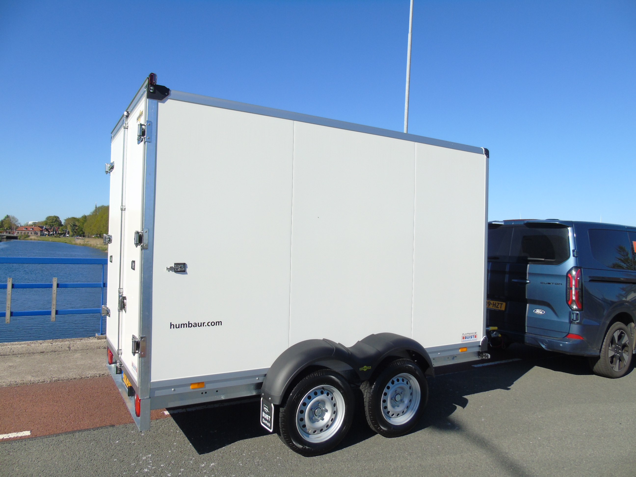 Voorraad aanhangwagen Humbaur HK253218-20PF30 PurFerro tandemasser gesloten bakwagen