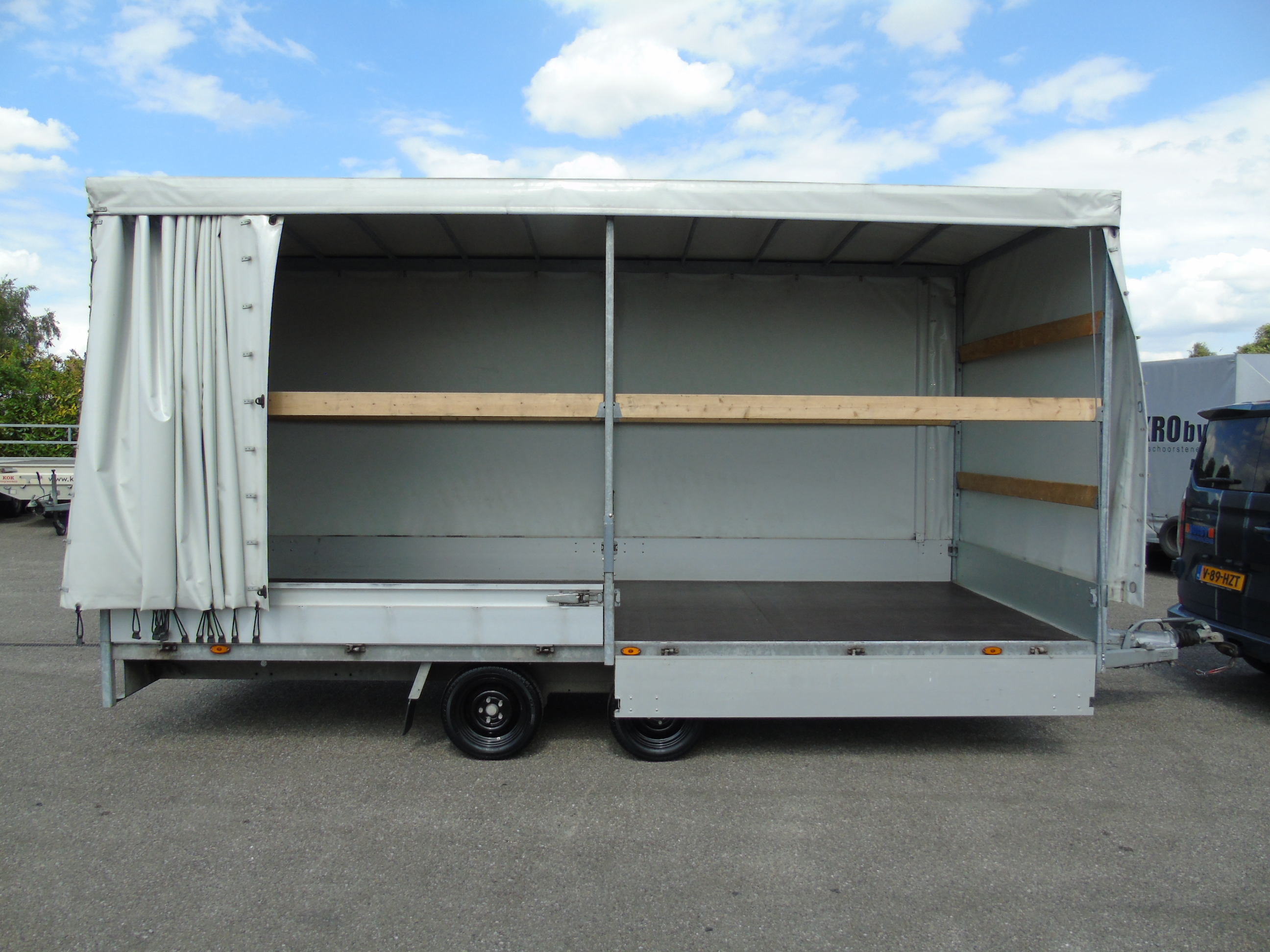 Occasion aanhangwagen Henra PL35350 met huifopbouw met schuifzeilen