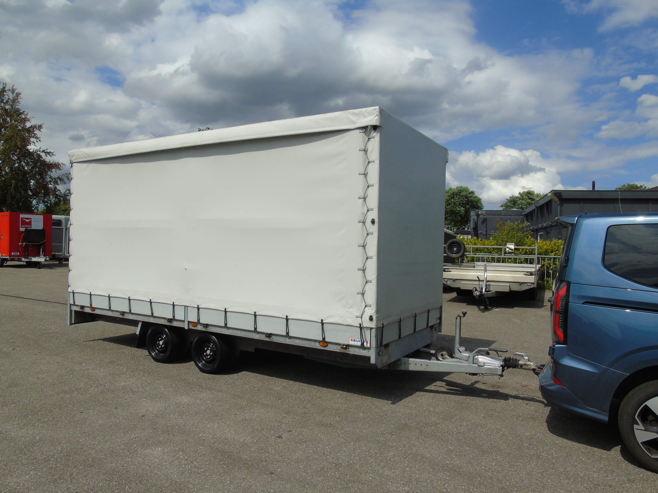 Occasion aanhangwagen Henra PL35350 met huifopbouw met schuifzeilen