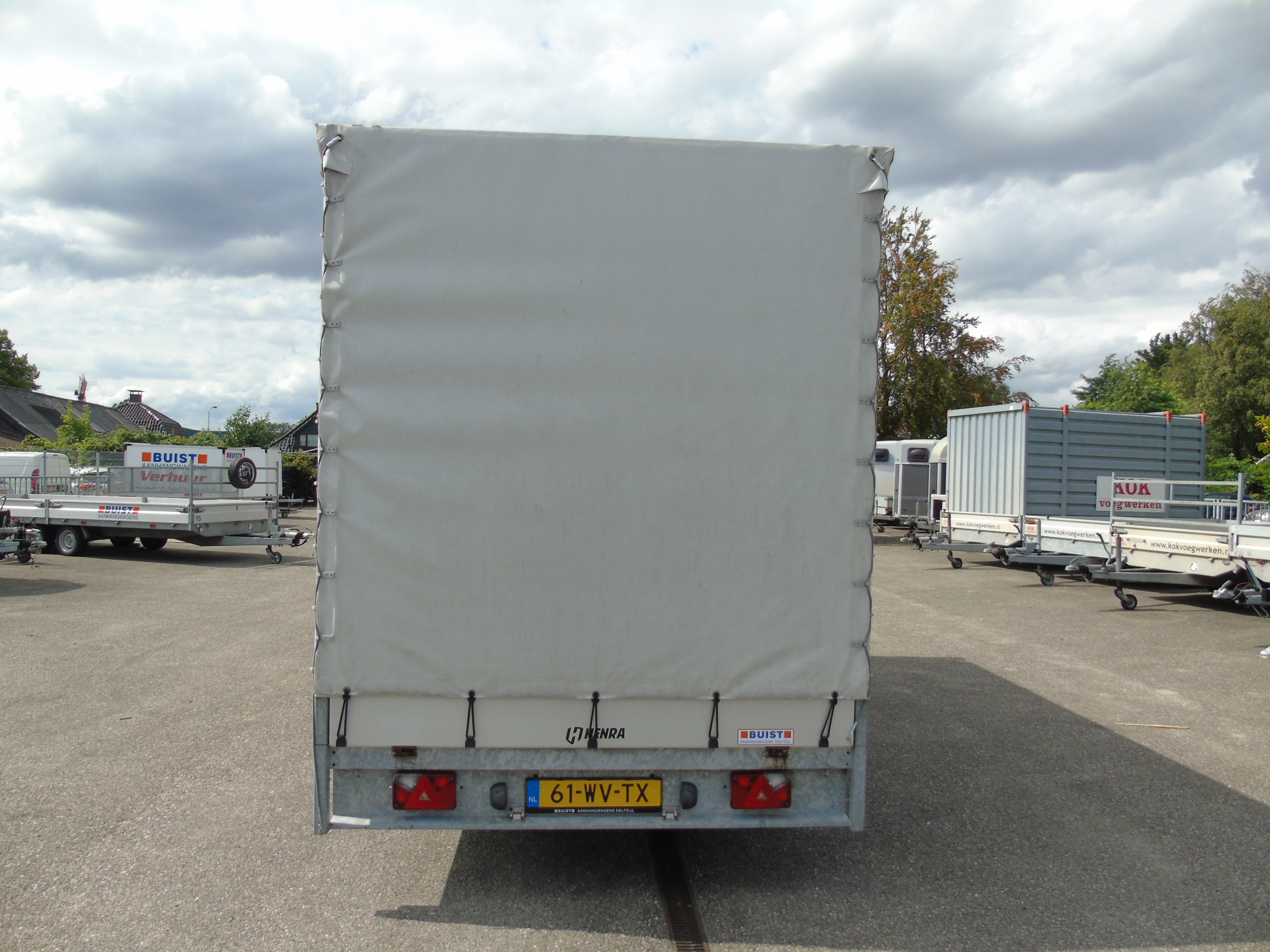 Occasion aanhangwagen Henra PL35350 met huifopbouw met schuifzeilen