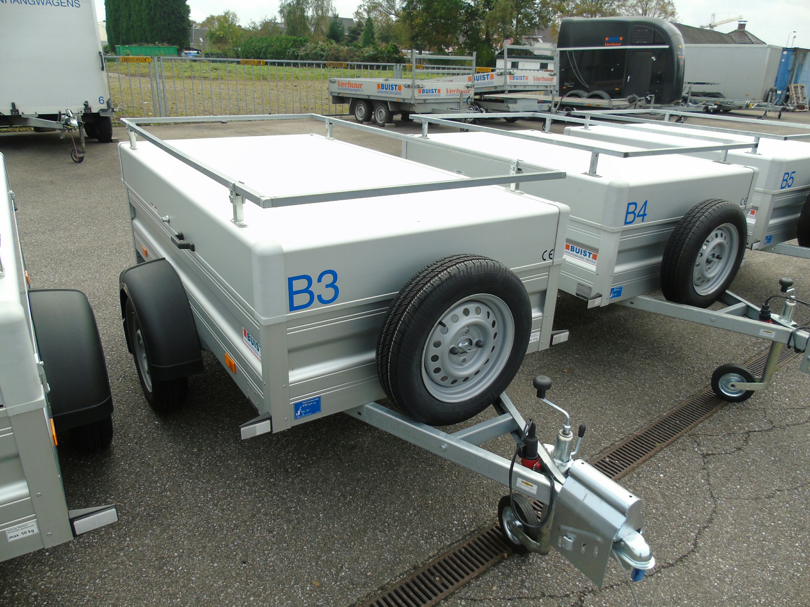 B 3